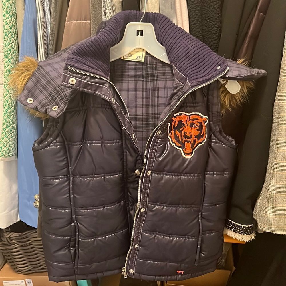 Chicago Bears navy puffer vest with fur trim hood sz XS